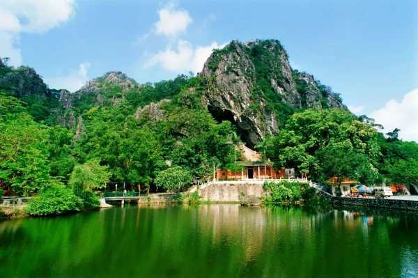 陽春市凌霄巖風景區(qū)——陽春市春灣風景區(qū)——陽春市崆峒巖風景區(qū)